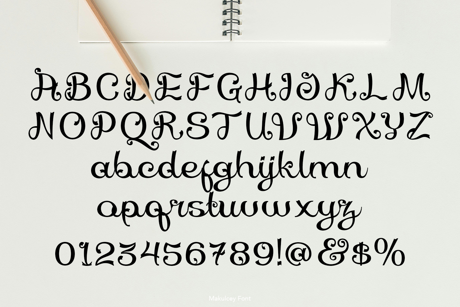 Makulcey Script Font