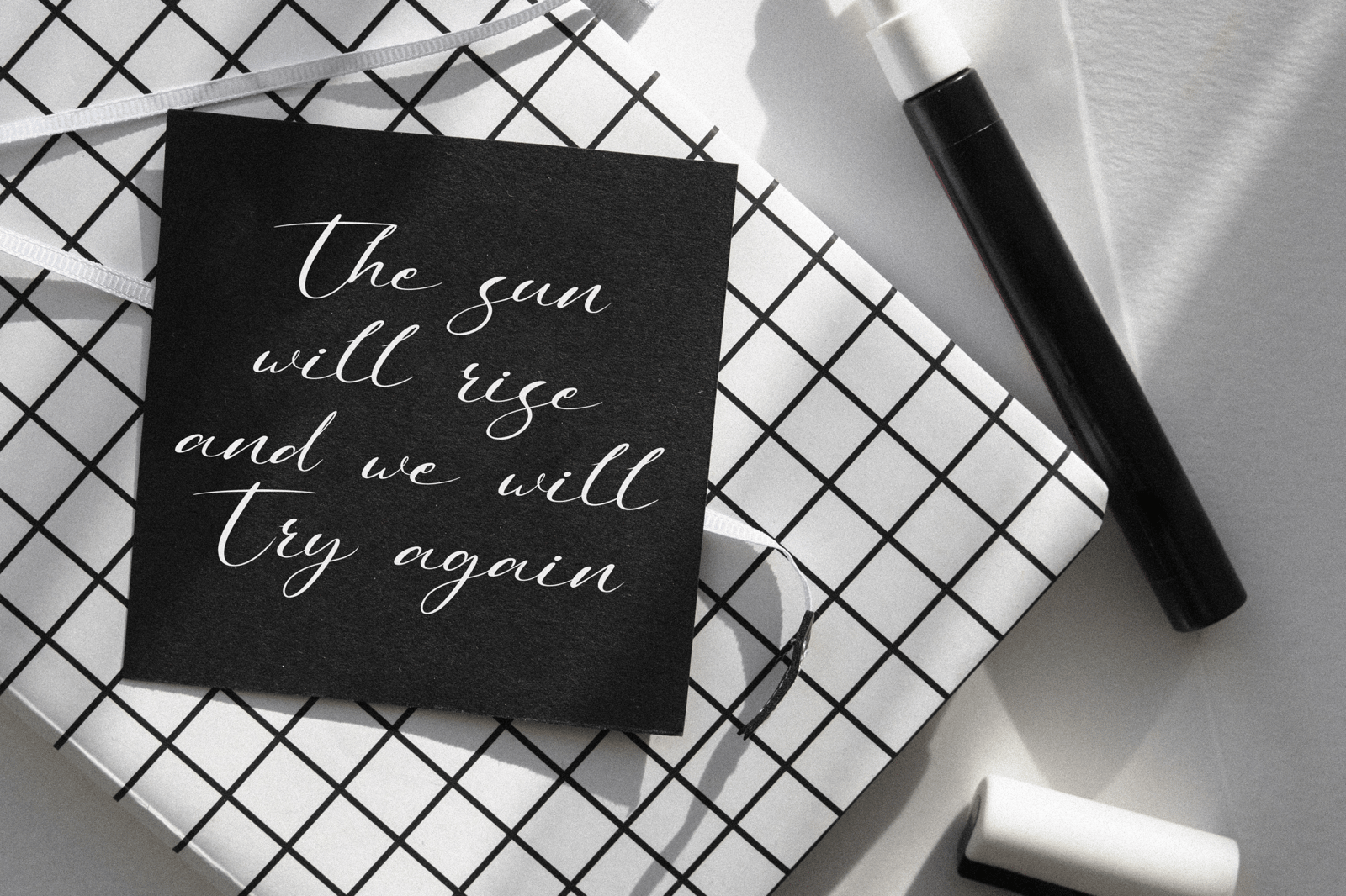 Pemudas Kingdom - Elegant Handwritten Script Font