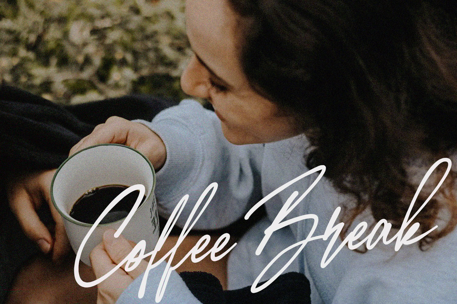 Kelyber Conieks Lovely Crafted Signature Font