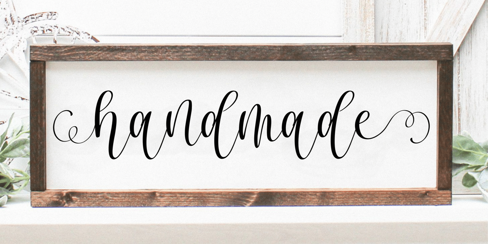 Hindia - Handwritten Script With Swash TailsHindia is an exquisite handwritten font, masterfully des