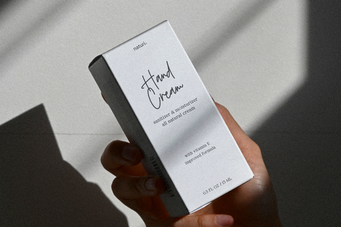 Rockville Modern Signature Font