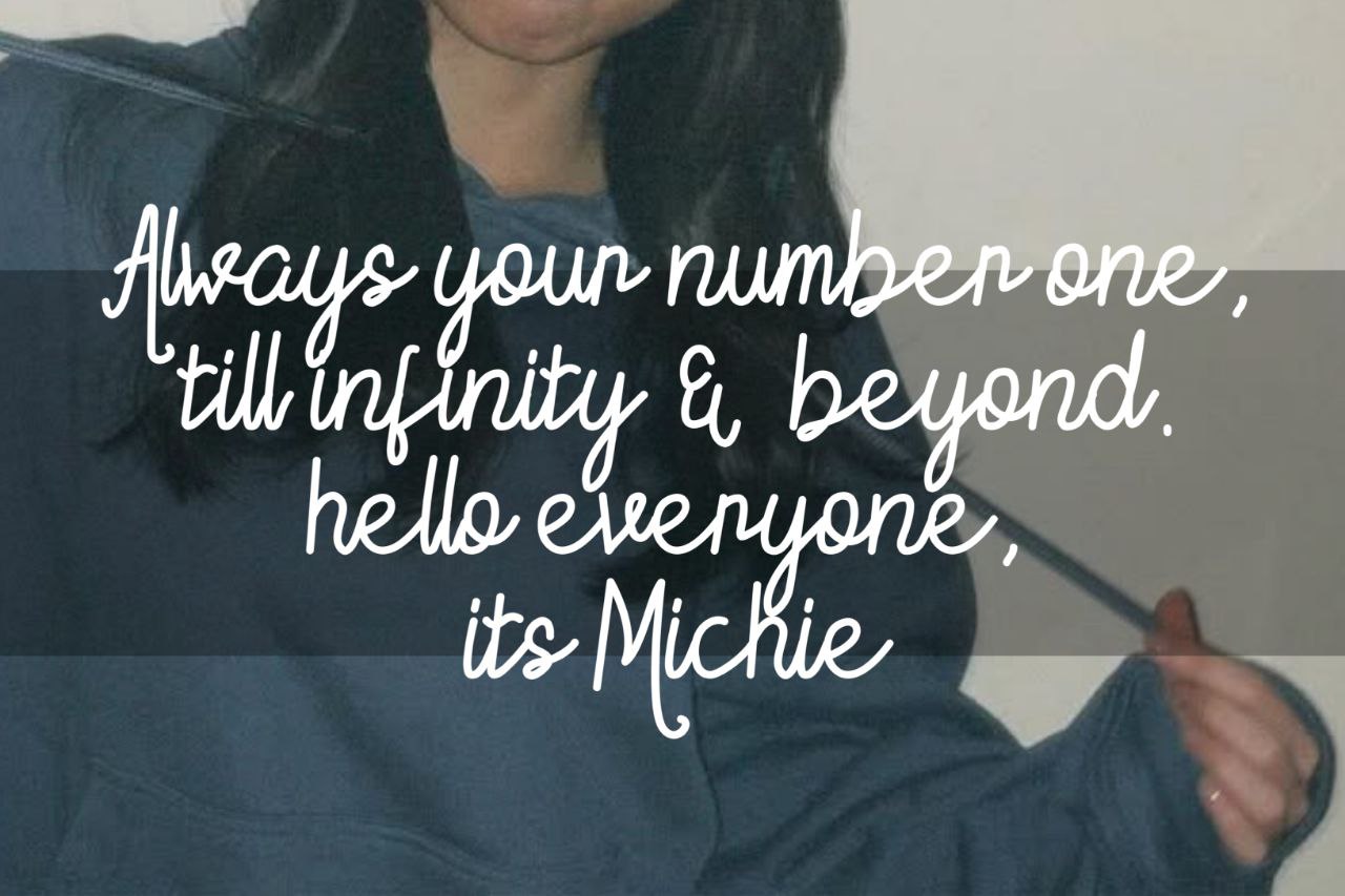 Latsabine - Handwritten font
