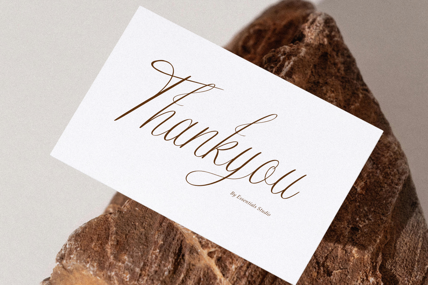 Dreamingland - Elegant Script Font